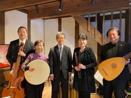 秋の呉服蔵コンサート演奏風景